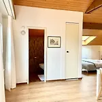 Relaxed Loft Between & Mountains Lejlighed
