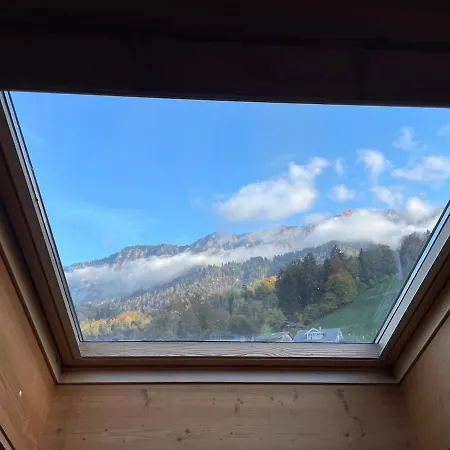 Relaxed Loft Between & Mountains Lägenhet