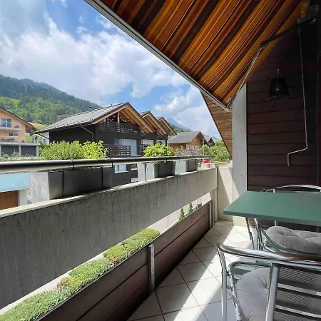 Relaxed Loft Between & Mountains דירה