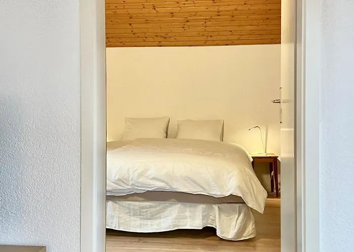 Relaxed Loft Between & Mountains דירה